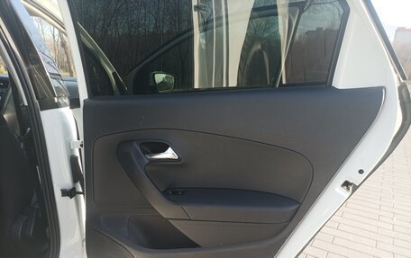 Volkswagen Polo VI (EU Market), 2017 год, 900 000 рублей, 15 фотография