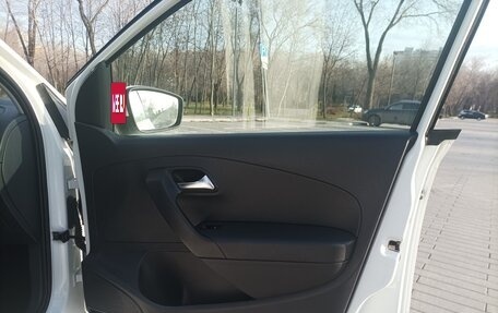 Volkswagen Polo VI (EU Market), 2017 год, 900 000 рублей, 13 фотография