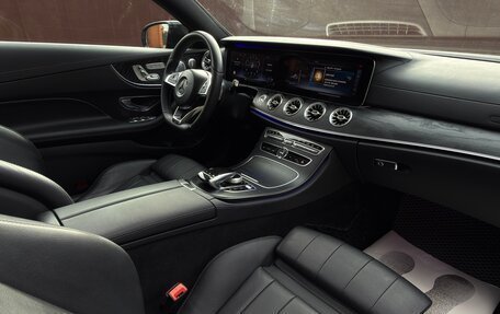 Mercedes-Benz E-Класс, 2017 год, 3 270 000 рублей, 8 фотография