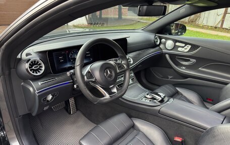 Mercedes-Benz E-Класс, 2017 год, 3 270 000 рублей, 24 фотография