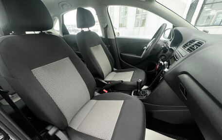 Volkswagen Polo VI (EU Market), 2011 год, 700 000 рублей, 11 фотография