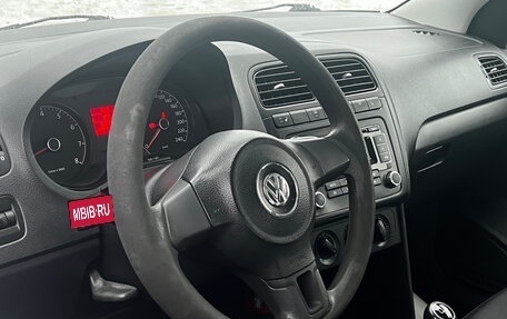 Volkswagen Polo VI (EU Market), 2011 год, 700 000 рублей, 10 фотография