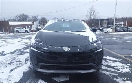 Toyota Prius IV XW50, 2025 год, 4 508 000 рублей, 2 фотография