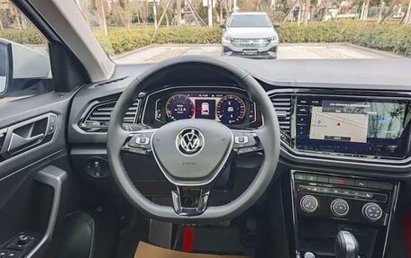 Volkswagen T-Roc I, 2022 год, 1 460 000 рублей, 11 фотография