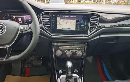 Volkswagen T-Roc I, 2022 год, 1 460 000 рублей, 10 фотография