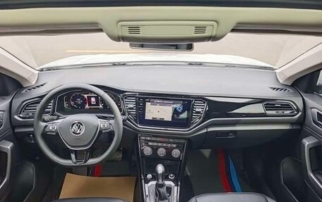 Volkswagen T-Roc I, 2022 год, 1 460 000 рублей, 9 фотография