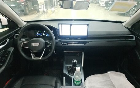 Geely Emgrand, 2025 год, 1 611 852 рублей, 14 фотография