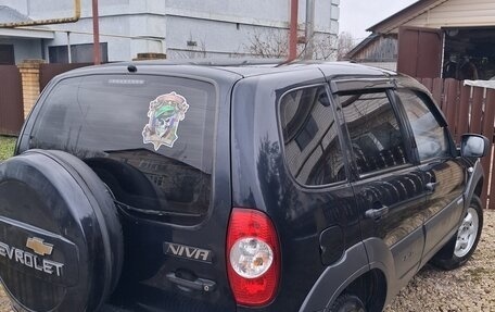 Chevrolet Niva I рестайлинг, 2014 год, 700 000 рублей, 4 фотография