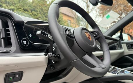 Porsche Cayenne III, 2025 год, 18 000 000 рублей, 14 фотография