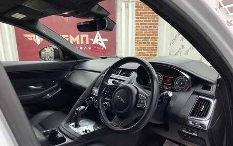 Jaguar E-Pace, 2020 год, 2 800 000 рублей, 29 фотография