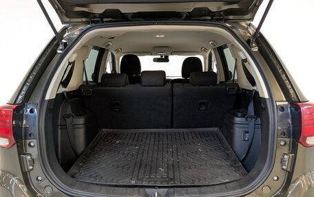 Mitsubishi Outlander III рестайлинг 3, 2019 год, 1 995 000 рублей, 10 фотография