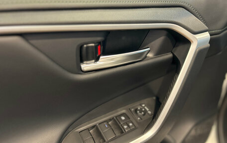 Toyota RAV4, 2025 год, 4 350 000 рублей, 13 фотография