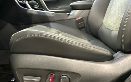 Toyota RAV4, 2025 год, 4 350 000 рублей, 14 фотография