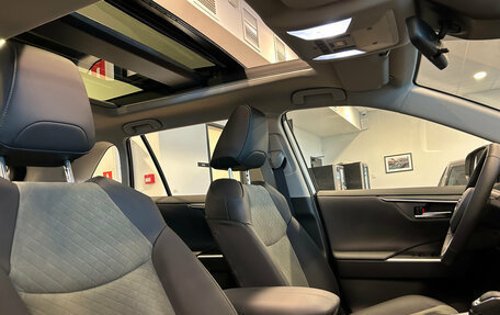 Toyota RAV4, 2025 год, 4 350 000 рублей, 26 фотография