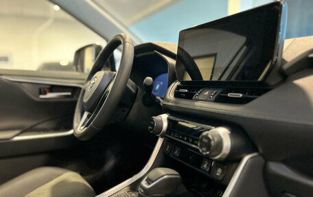 Toyota RAV4, 2025 год, 4 350 000 рублей, 24 фотография