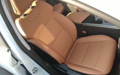 Geely Emgrand, 2025 год, 1 689 852 рублей, 17 фотография