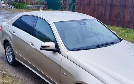 Mercedes-Benz E-Класс, 2011 год, 1 350 000 рублей, 6 фотография