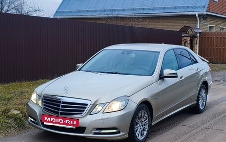 Mercedes-Benz E-Класс, 2011 год, 1 350 000 рублей, 3 фотография