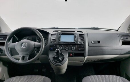 Volkswagen Caravelle T5, 2013 год, 2 229 000 рублей, 11 фотография