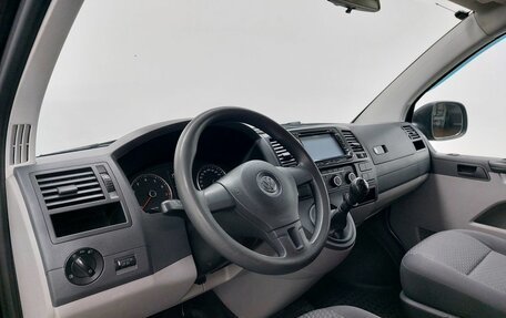 Volkswagen Caravelle T5, 2013 год, 2 229 000 рублей, 10 фотография