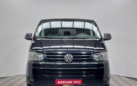 Volkswagen Caravelle T5, 2013 год, 2 229 000 рублей, 2 фотография