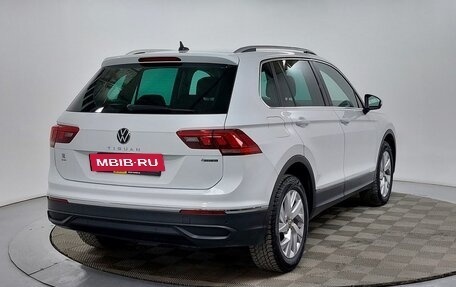 Volkswagen Tiguan II, 2021 год, 3 449 000 рублей, 5 фотография