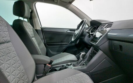 Volkswagen Tiguan II, 2021 год, 3 449 000 рублей, 13 фотография