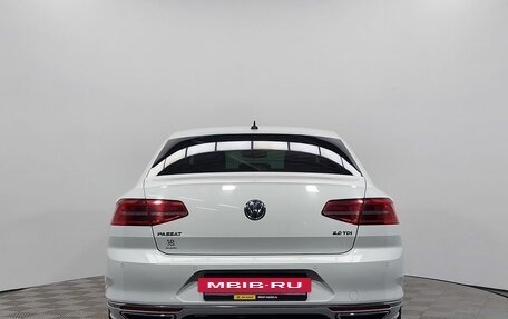 Volkswagen Passat B8 рестайлинг, 2017 год, 1 939 000 рублей, 6 фотография