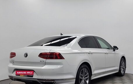 Volkswagen Passat B8 рестайлинг, 2017 год, 1 939 000 рублей, 5 фотография