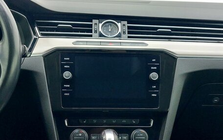 Volkswagen Passat B8 рестайлинг, 2017 год, 1 939 000 рублей, 14 фотография