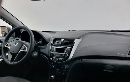 Hyundai Solaris II рестайлинг, 2016 год, 1 199 000 рублей, 12 фотография