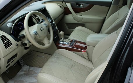 Infiniti QX70, 2014 год, 2 199 000 рублей, 14 фотография