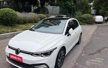 Volkswagen Golf VIII, 2023 год, 2 000 044 рублей, 1 фотография