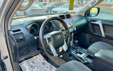 Toyota Land Cruiser Prado 150 рестайлинг 2, 2011 год, 2 899 000 рублей, 12 фотография