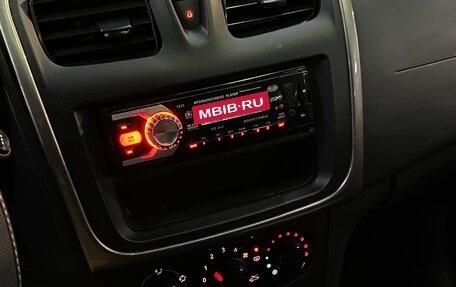 Renault Sandero II рестайлинг, 2017 год, 999 000 рублей, 3 фотография