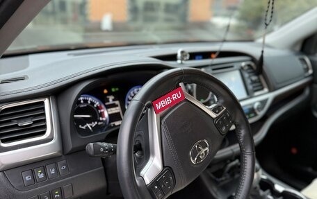 Toyota Highlander III, 2015 год, 4 280 000 рублей, 2 фотография