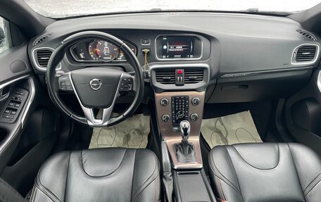 Volvo V40 Cross Country I, 2016 год, 1 575 000 рублей, 12 фотография