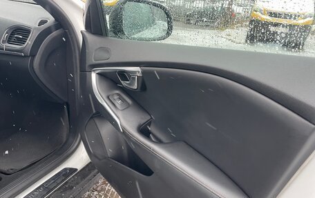 Volvo V40 Cross Country I, 2016 год, 1 575 000 рублей, 10 фотография