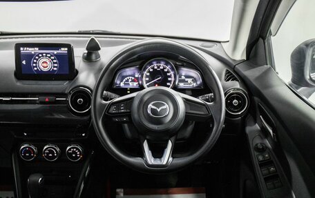 Mazda Demio IV, 2018 год, 1 300 000 рублей, 9 фотография