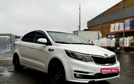 KIA Rio III рестайлинг, 2016 год, 880 000 рублей, 2 фотография