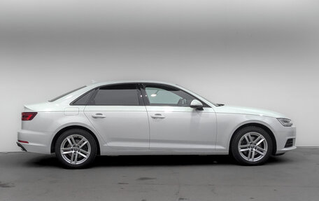 Audi A4, 2019 год, 2 995 000 рублей, 4 фотография