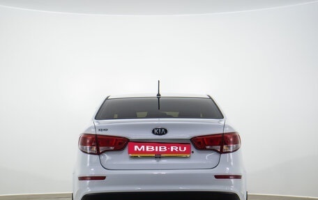 KIA Rio III рестайлинг, 2016 год, 999 000 рублей, 6 фотография