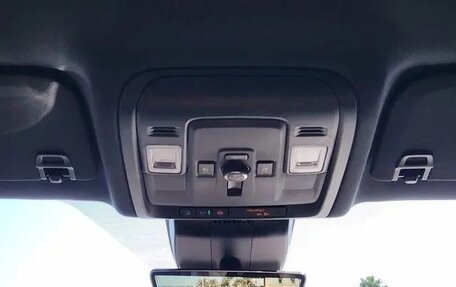 Chevrolet Suburban, 2025 год, 13 250 000 рублей, 16 фотография