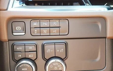 Chevrolet Suburban, 2025 год, 13 250 000 рублей, 25 фотография