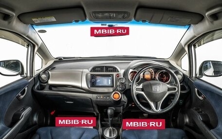 Honda Fit III, 2011 год, 900 000 рублей, 8 фотография