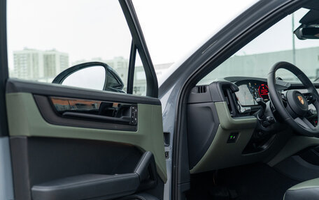 Porsche Cayenne III, 2025 год, 18 700 000 рублей, 30 фотография