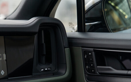 Porsche Cayenne III, 2025 год, 18 700 000 рублей, 38 фотография