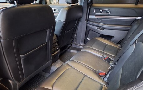 Ford Explorer VI, 2018 год, 3 650 000 рублей, 9 фотография