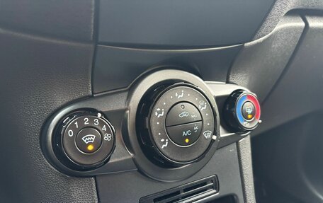 Ford Fiesta, 2015 год, 800 000 рублей, 11 фотография