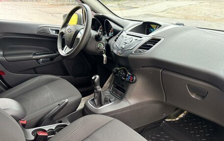 Ford Fiesta, 2015 год, 800 000 рублей, 12 фотография